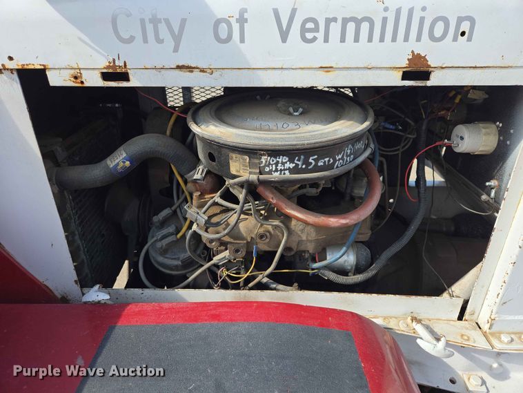 image for item ER1721 Clarktor Clarktor-21 baggage tug