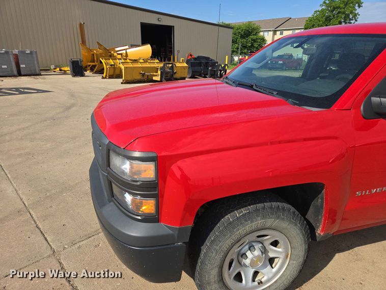image for item ER1723 2015 Chevrolet Silverado 1500 Crew Cab pickup truck