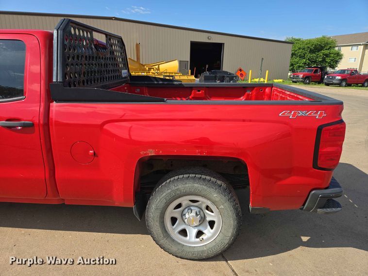 image for item ER1723 2015 Chevrolet Silverado 1500 Crew Cab pickup truck