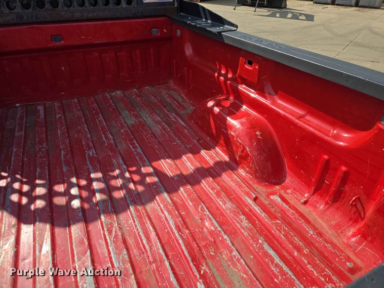 image for item ER1723 2015 Chevrolet Silverado 1500 Crew Cab pickup truck