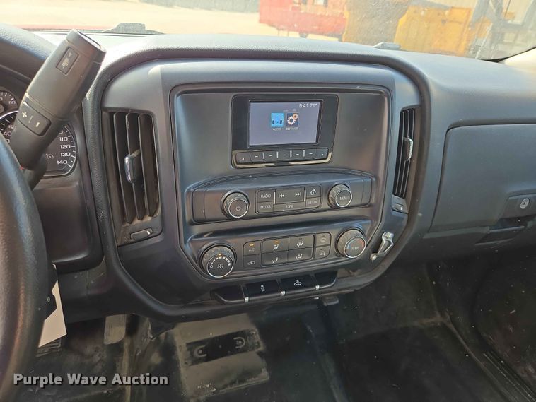 image for item ER1723 2015 Chevrolet Silverado 1500 Crew Cab pickup truck