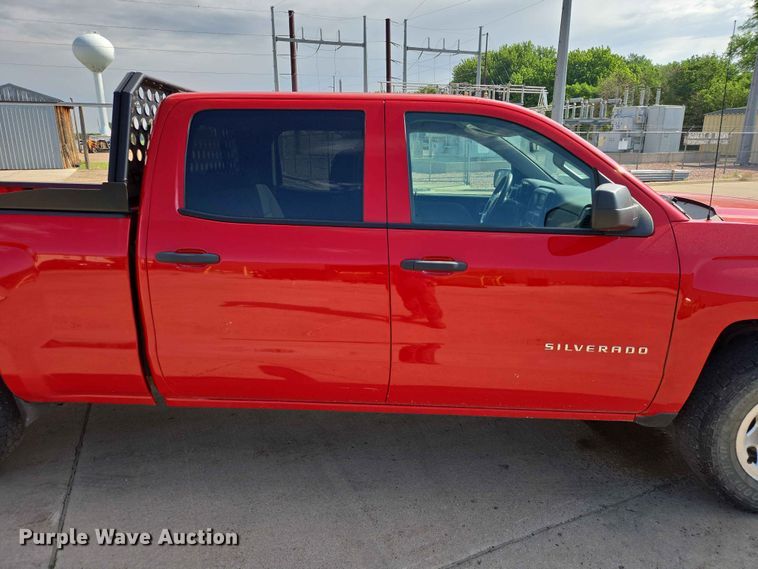 image for item ER1723 2015 Chevrolet Silverado 1500 Crew Cab pickup truck