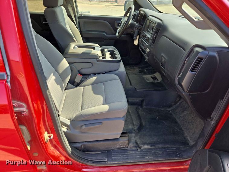 image for item ER1723 2015 Chevrolet Silverado 1500 Crew Cab pickup truck