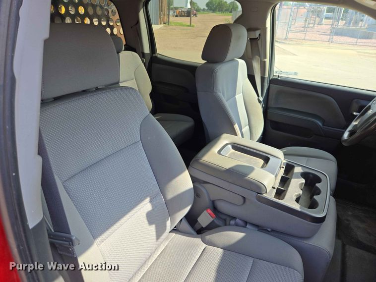 image for item ER1723 2015 Chevrolet Silverado 1500 Crew Cab pickup truck