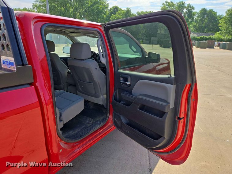 image for item ER1723 2015 Chevrolet Silverado 1500 Crew Cab pickup truck