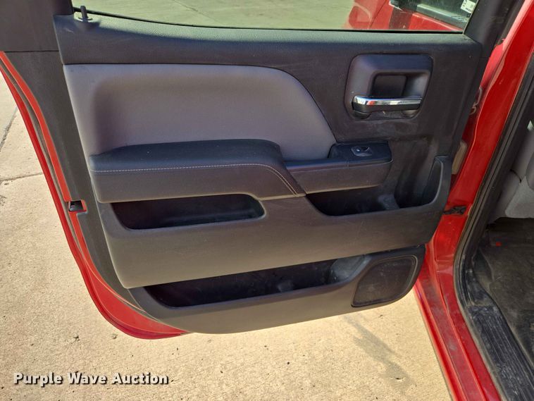 image for item ER1723 2015 Chevrolet Silverado 1500 Crew Cab pickup truck