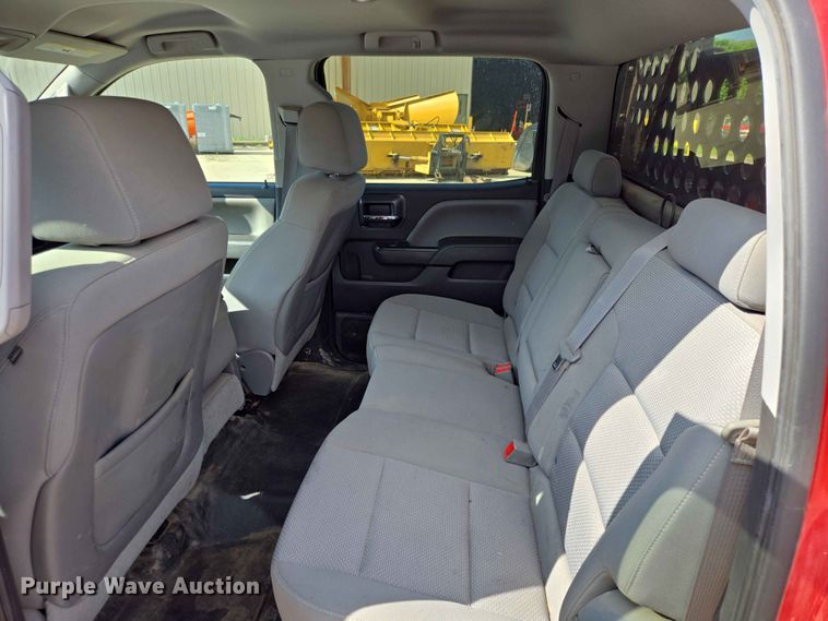 image for item ER1723 2015 Chevrolet Silverado 1500 Crew Cab pickup truck