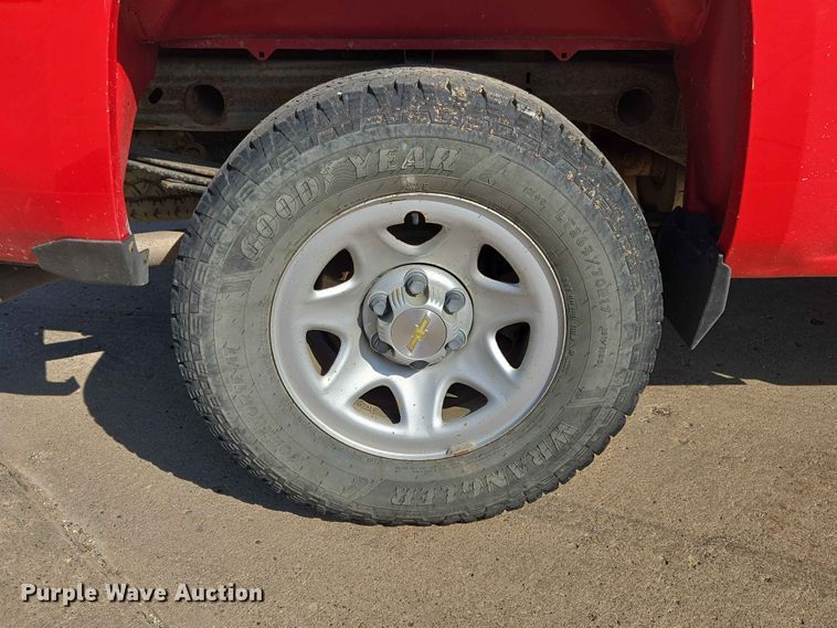 image for item ER1723 2015 Chevrolet Silverado 1500 Crew Cab pickup truck