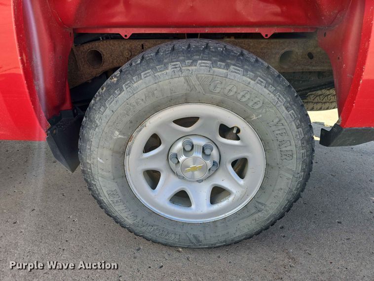 image for item ER1723 2015 Chevrolet Silverado 1500 Crew Cab pickup truck