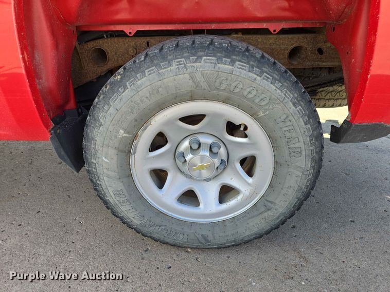 image for item ER1723 2015 Chevrolet Silverado 1500 Crew Cab pickup truck