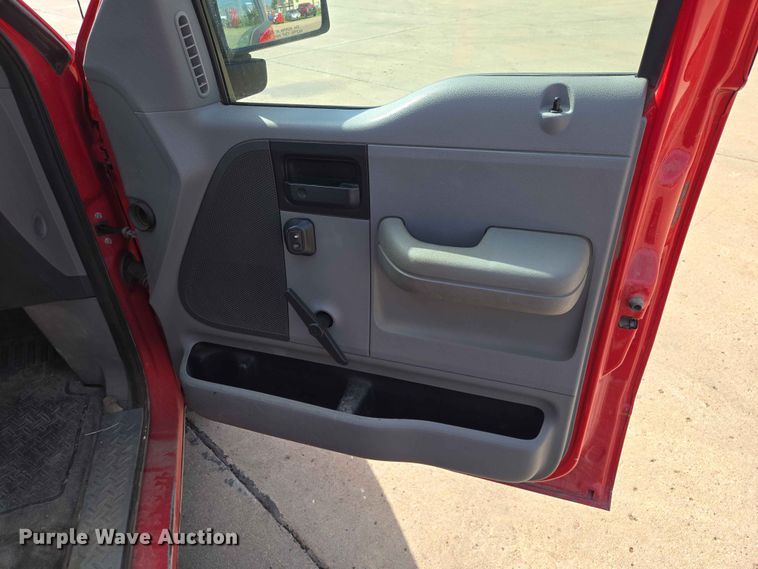 image for item ER1724 2007 Ford F150 pickup truck