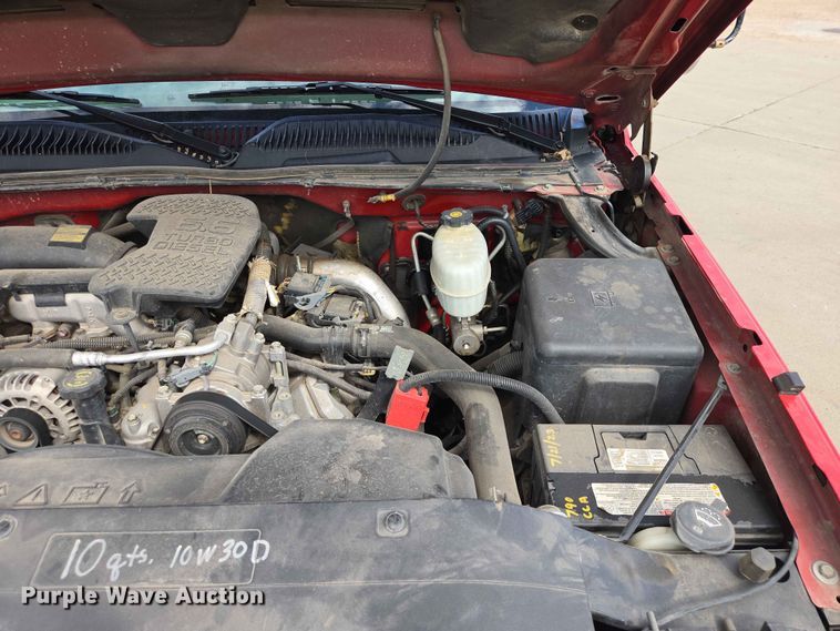 image for item ER1725 2005 Chevrolet Silverado 3500 dump bed pickup truck