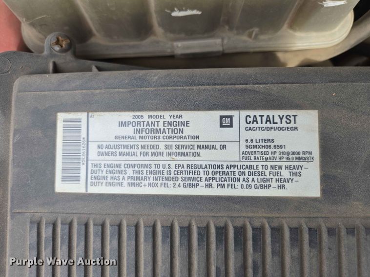 image for item ER1725 2005 Chevrolet Silverado 3500 dump bed pickup truck
