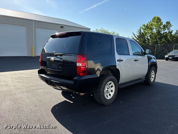 image for item ER3037 2011 Chevrolet Tahoe Police SUV