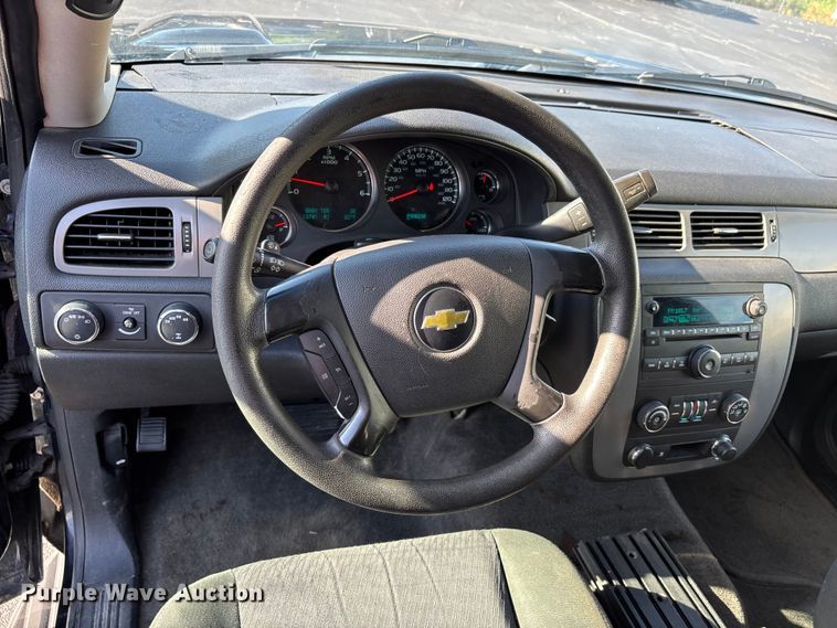 image for item ER3037 2011 Chevrolet Tahoe Police SUV