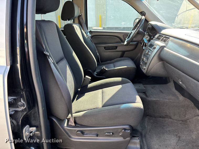 image for item ER3037 2011 Chevrolet Tahoe Police SUV