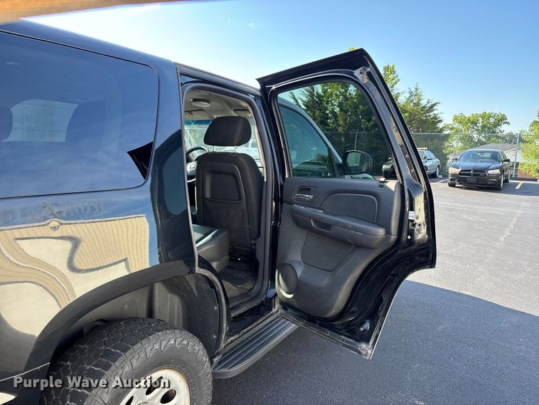 image for item ER3037 2011 Chevrolet Tahoe Police SUV