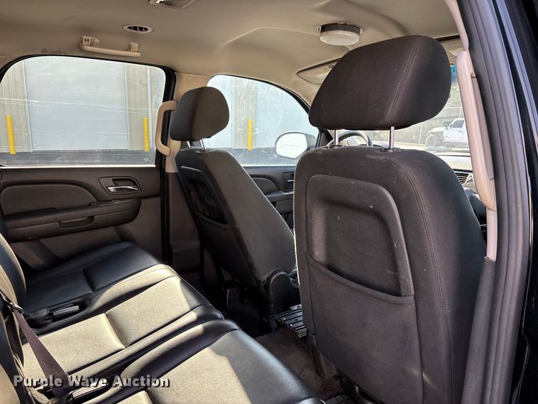 image for item ER3037 2011 Chevrolet Tahoe Police SUV