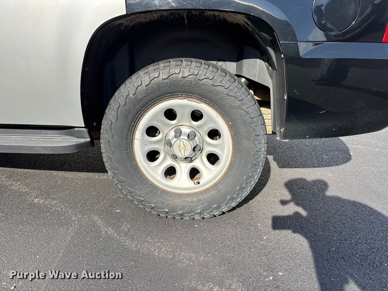 image for item ER3037 2011 Chevrolet Tahoe Police SUV