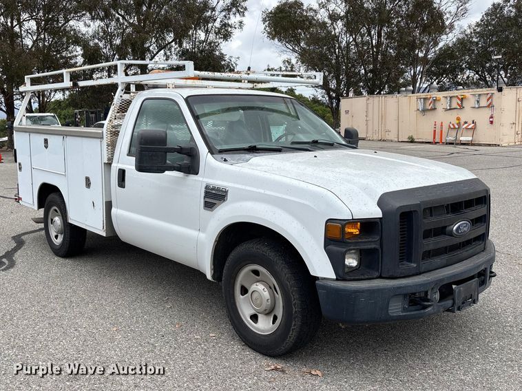 image for item ER7625 2009 Ford F250 Super Duty utility bed pickup truck