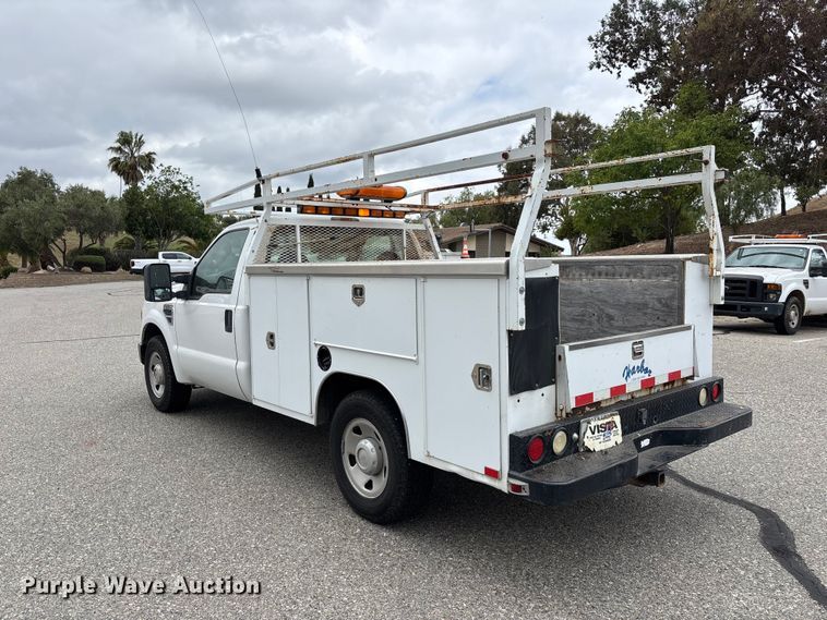 image for item ER7625 2009 Ford F250 Super Duty utility bed pickup truck