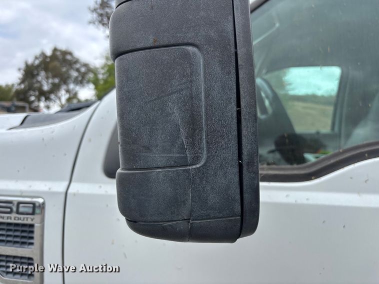 image for item ER7625 2009 Ford F250 Super Duty utility bed pickup truck