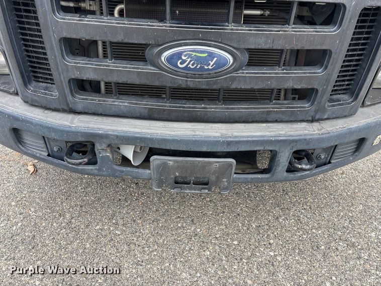 image for item ER7625 2009 Ford F250 Super Duty utility bed pickup truck