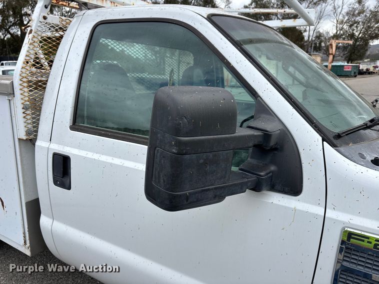 image for item ER7625 2009 Ford F250 Super Duty utility bed pickup truck