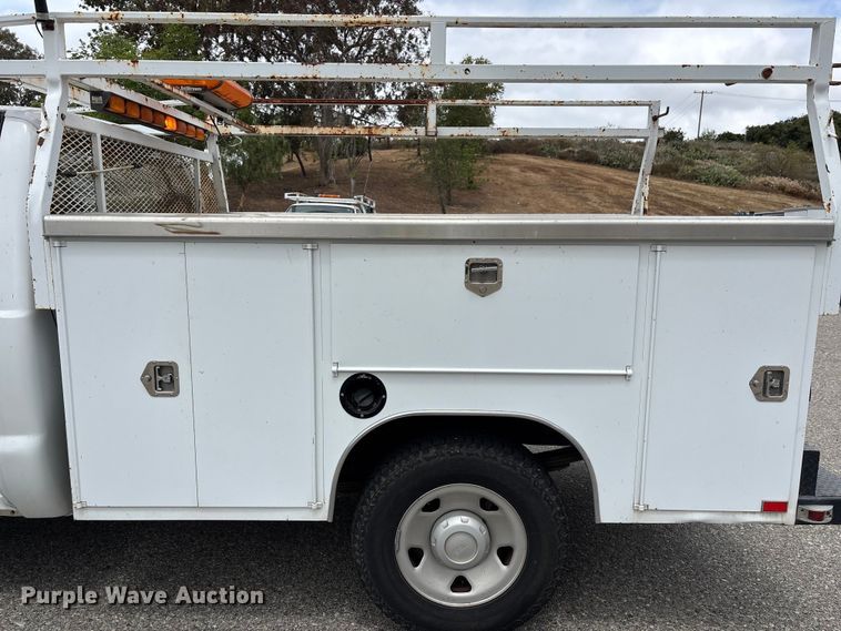 image for item ER7625 2009 Ford F250 Super Duty utility bed pickup truck