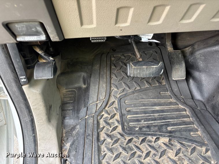 image for item ER7625 2009 Ford F250 Super Duty utility bed pickup truck