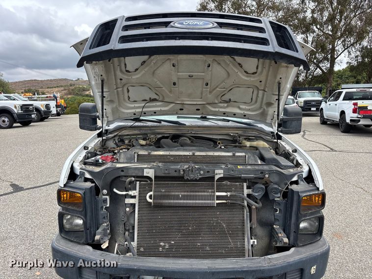 image for item ER7625 2009 Ford F250 Super Duty utility bed pickup truck