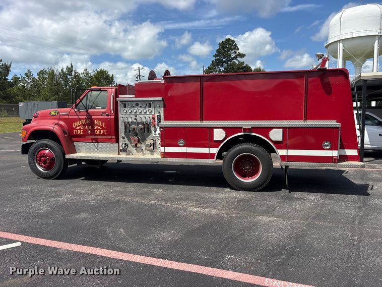 image for item ET2152 1997 Ford F-700 fire truck