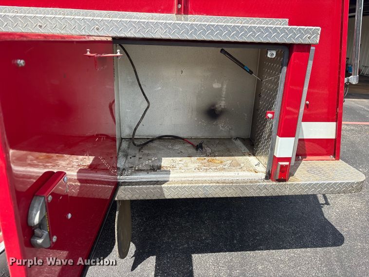 image for item ET2152 1997 Ford F-700 fire truck