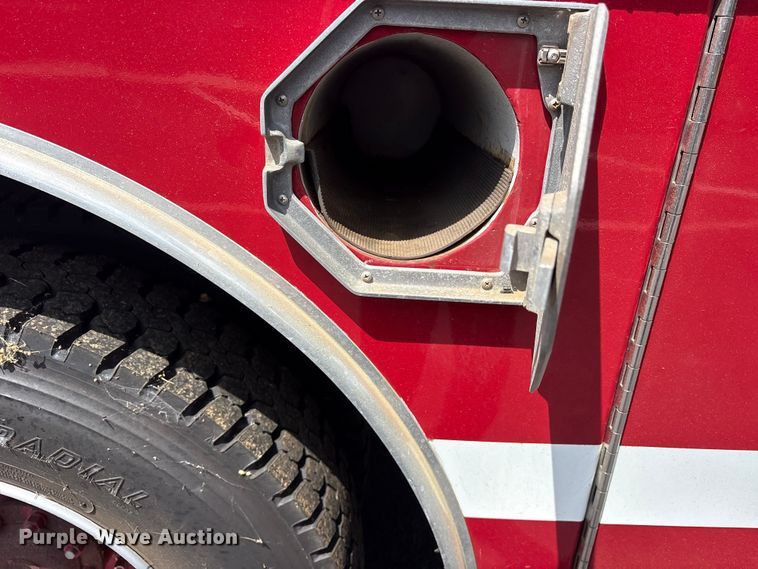 image for item ET2152 1997 Ford F-700 fire truck