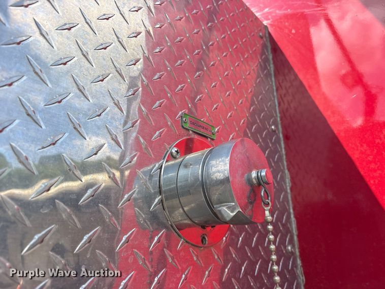 image for item ET2152 1997 Ford F-700 fire truck