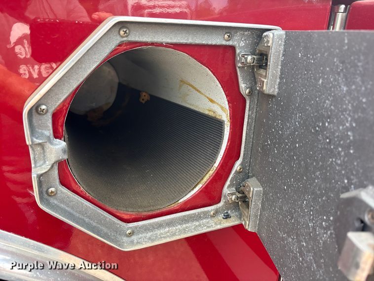 image for item ET2152 1997 Ford F-700 fire truck
