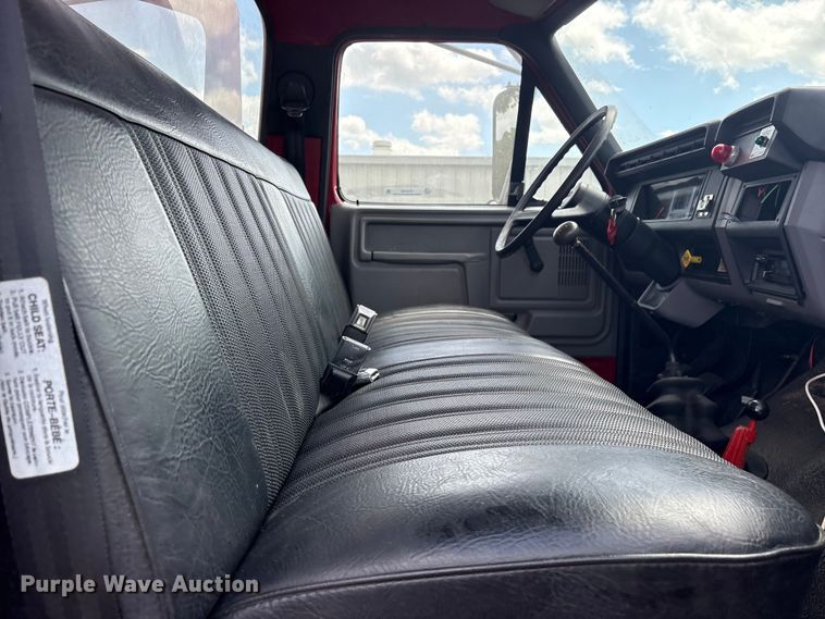 image for item ET2152 1997 Ford F-700 fire truck