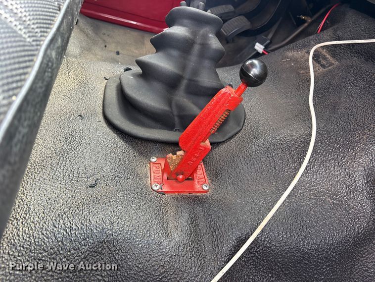 image for item ET2152 1997 Ford F-700 fire truck