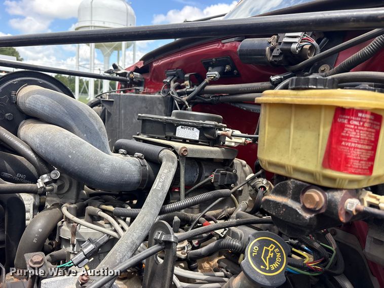 image for item ET2152 1997 Ford F-700 fire truck
