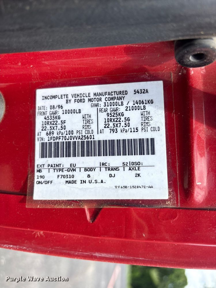image for item ET2152 1997 Ford F-700 fire truck