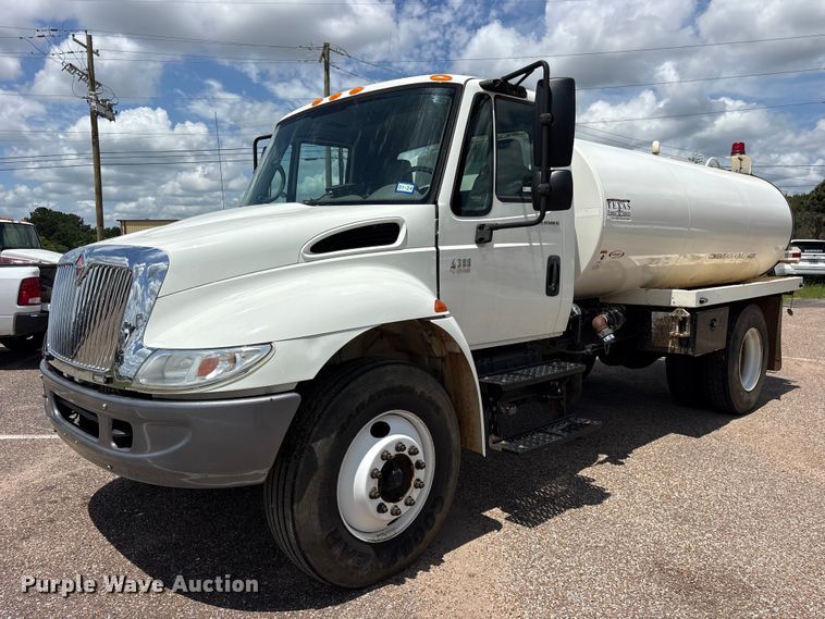 2003-international-4300-tank-truck #1489290
