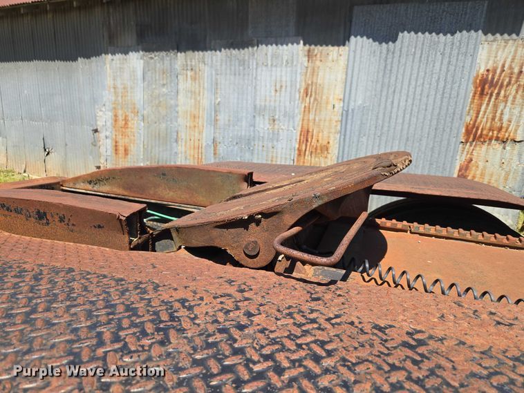 image for item ET5166 1987 Ford LT9000 winch truck