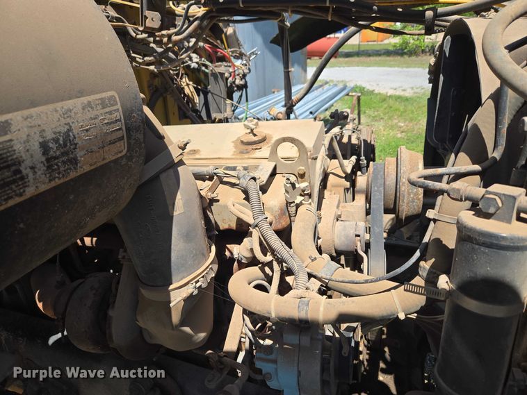 image for item ET5166 1987 Ford LT9000 winch truck