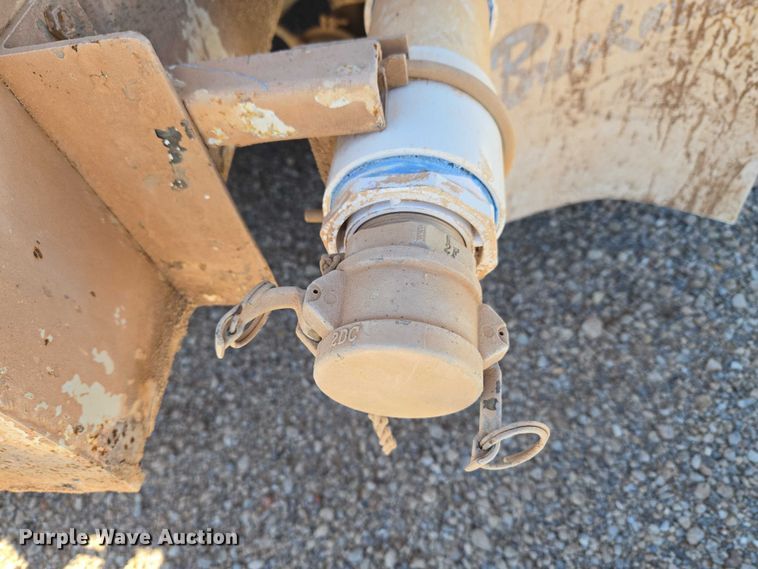 image for item ET5167 1992 International 9300 water truck