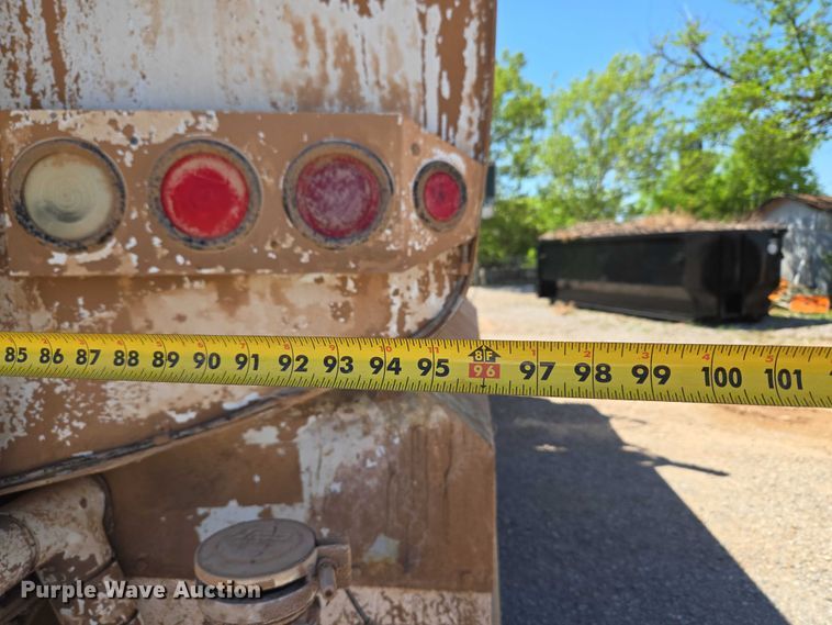 image for item ET5167 1992 International 9300 water truck