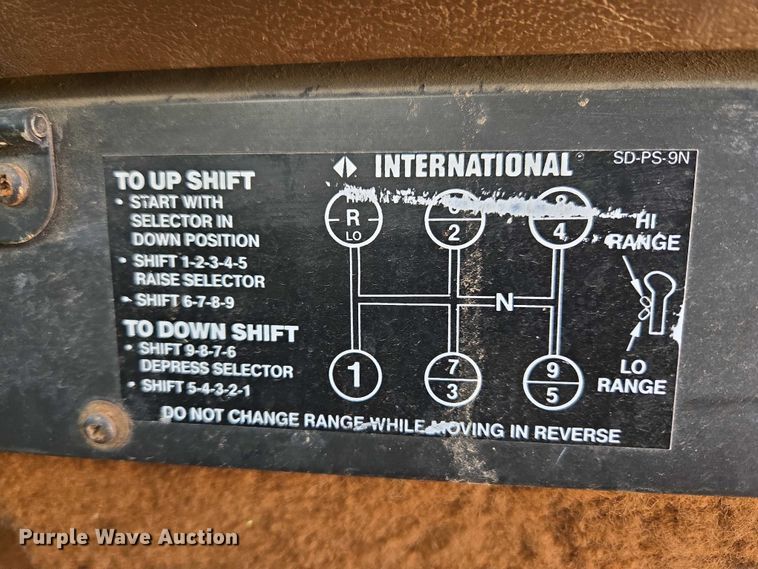 image for item ET5167 1992 International 9300 water truck