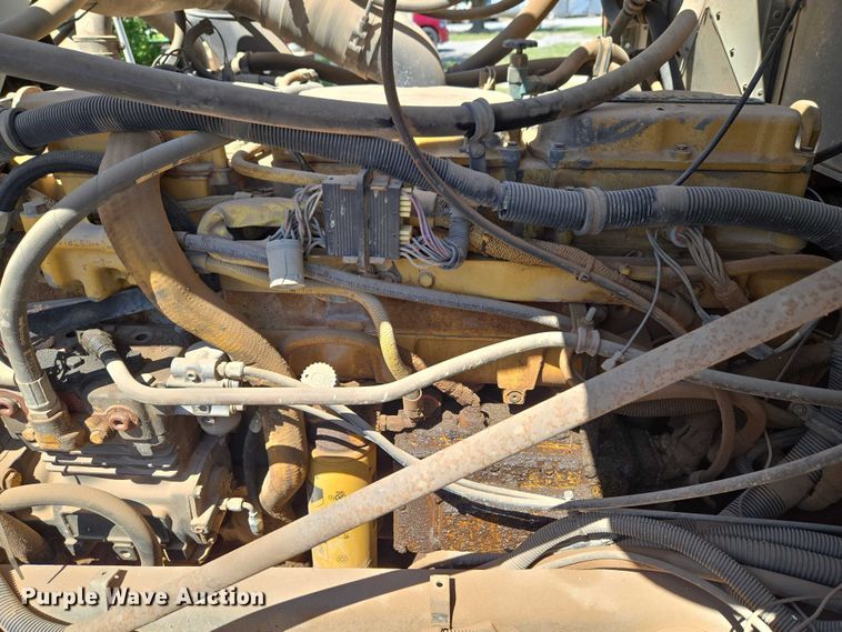 image for item ET5167 1992 International 9300 water truck