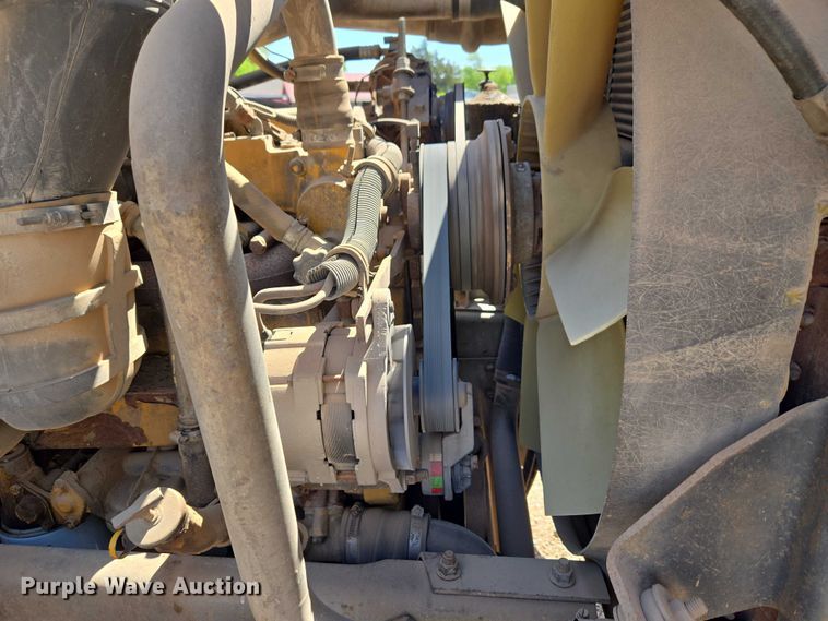 image for item ET5167 1992 International 9300 water truck