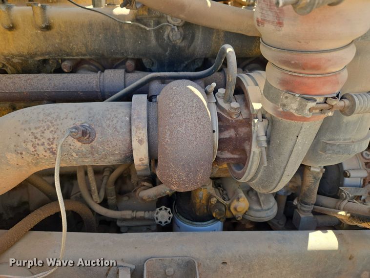 image for item ET5167 1992 International 9300 water truck