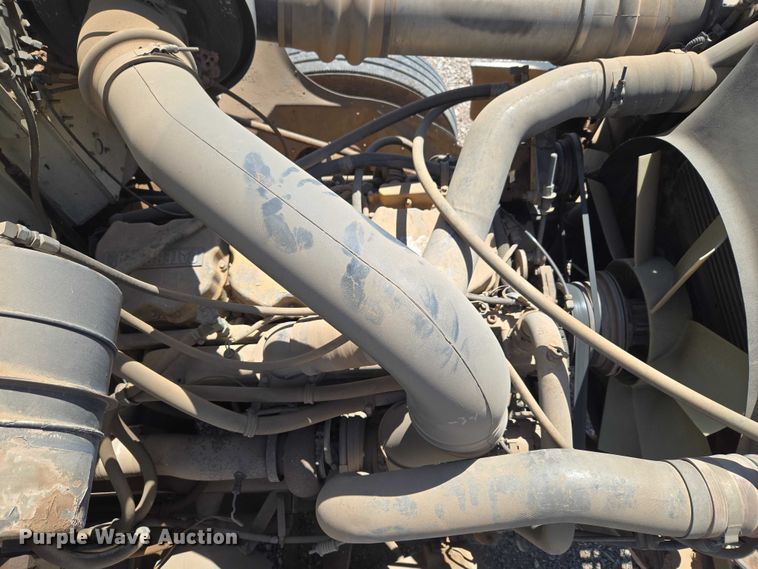 image for item ET5167 1992 International 9300 water truck